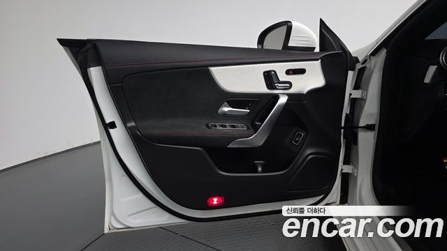 Mercedes-Benz CLA-Class (C118) CLA250 4MATIC 2023 — фото 24