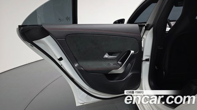 Mercedes-Benz CLA-Class (C118) CLA250 4MATIC 2023 — фото 25
