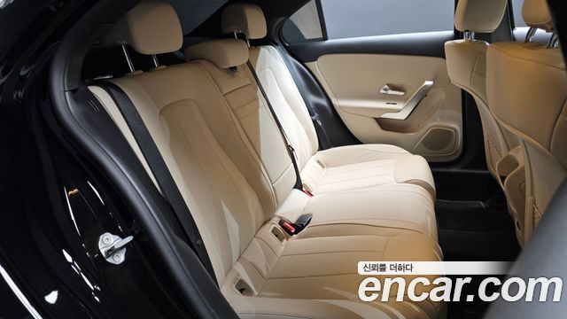 Mercedes-Benz A-Class (W177) A220 Sedan 2022 — фото 12