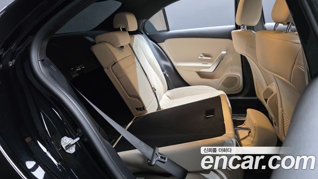 Mercedes-Benz A-Class (W177) A220 Sedan 2022 — фото 13