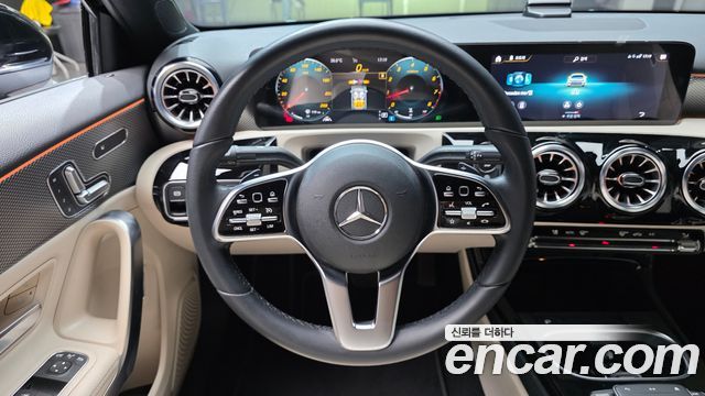Mercedes-Benz A-Class (W177) A220 Sedan 2022 — фото 14