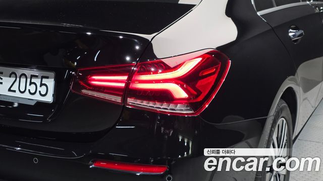 Mercedes-Benz A-Class (W177) A220 Sedan 2022 — фото 23