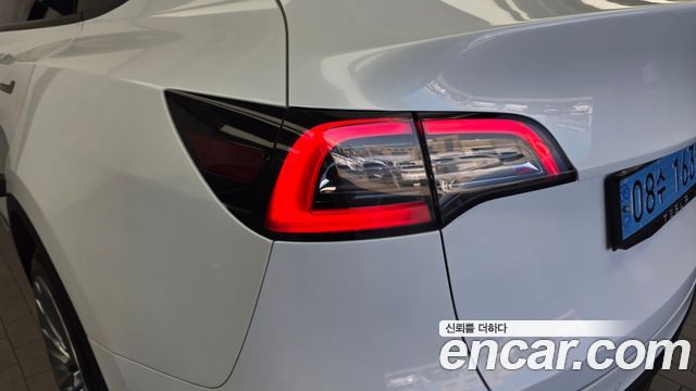 Tesla Model Y Standard Range RWD 2021 — фото 23