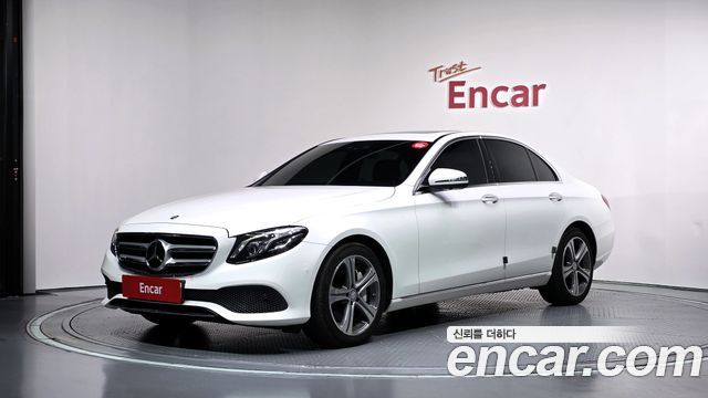 Mercedes-Benz E-Class (W213) E300 4MATIC Avnatgarde