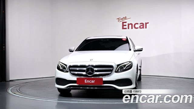 Mercedes-Benz E-Class (W213) E300 4MATIC Avnatgarde 2017 — фото 3