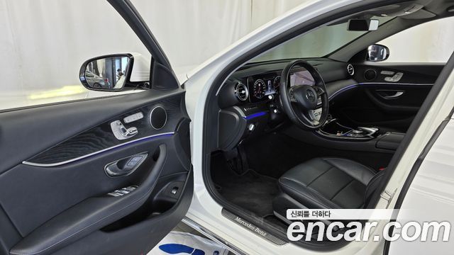 Mercedes-Benz E-Class (W213) E300 4MATIC Avnatgarde 2017 — фото 10