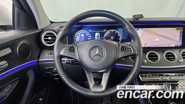 Mercedes-Benz E-Class (W213) E300 4MATIC Avnatgarde 2017 — фото 13