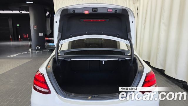 Mercedes-Benz E-Class (W213) E300 4MATIC Avnatgarde 2017 — фото 20