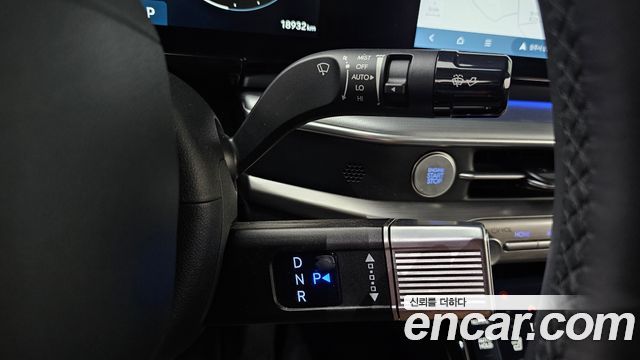 Hyundai Grandeur (GN7) 2,5 Gasoline 2WD Premium 2023 — фото 9