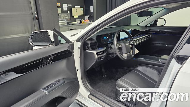 Hyundai Grandeur (GN7) 2,5 Gasoline 2WD Premium 2023 — фото 10