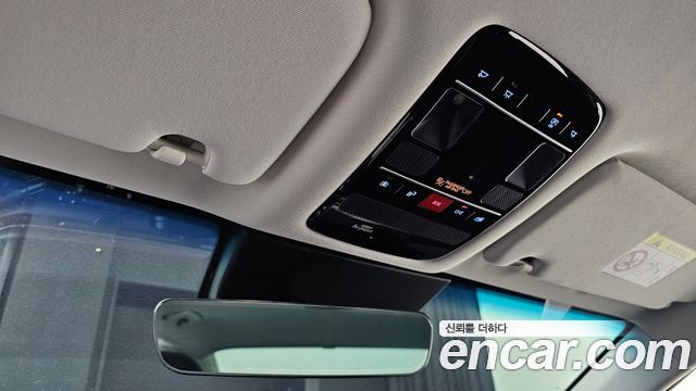 Hyundai Grandeur (GN7) 2,5 Gasoline 2WD Premium 2023 — фото 17