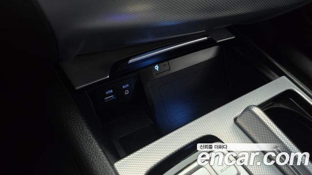 Genesis G80 3.3 GDI AWD Premium Luxury 2017 — фото 34