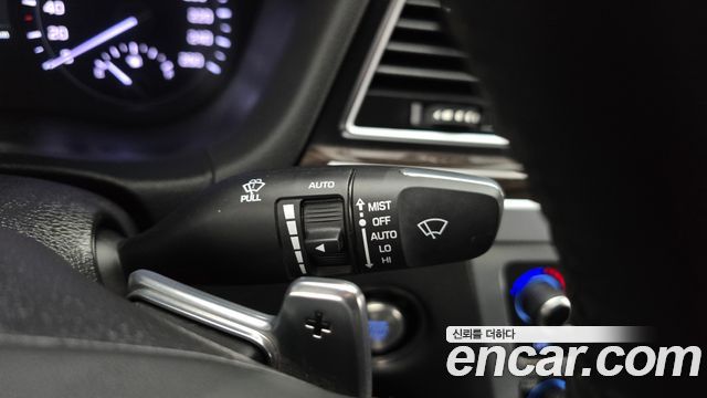 Genesis G80 3.3 GDI AWD Premium Luxury 2017 — фото 36