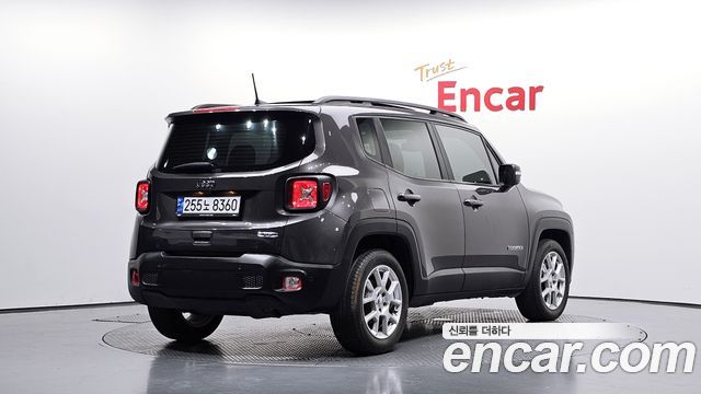 Jeep Renegade 2.4 Longitude 2021 — фото 2