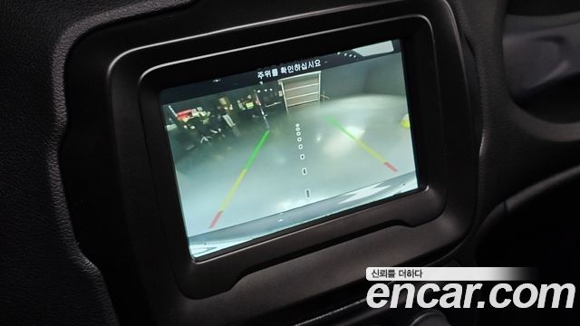 Jeep Renegade 2.4 Longitude 2021 — фото 19
