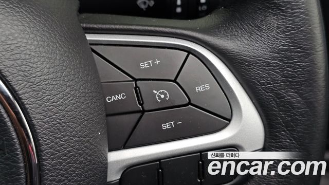 Jeep Renegade 2.4 Longitude 2021 — фото 21