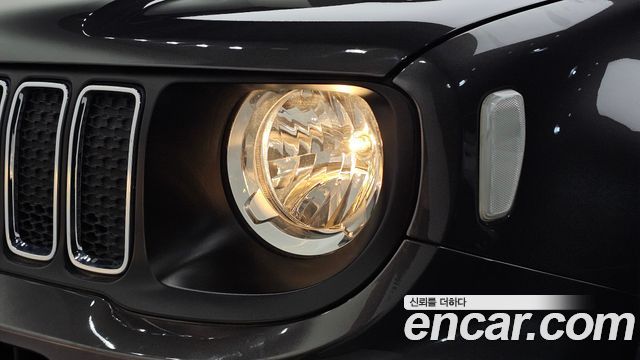 Jeep Renegade 2.4 Longitude 2021 — фото 28