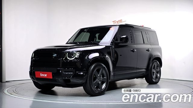 Land Rover Defender (L663) 110 P300 X-Dynamic SE 2025 — фото 1