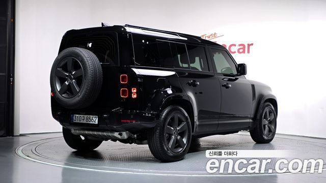 Land Rover Defender (L663) 110 P300 X-Dynamic SE 2025 — фото 2