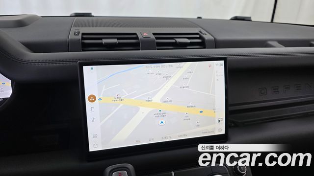 Land Rover Defender (L663) 110 P300 X-Dynamic SE 2025 — фото 13