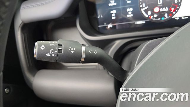 Land Rover Defender (L663) 110 P300 X-Dynamic SE 2025 — фото 27