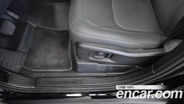 Land Rover Defender (L663) 110 P300 X-Dynamic SE 2025 — фото 31