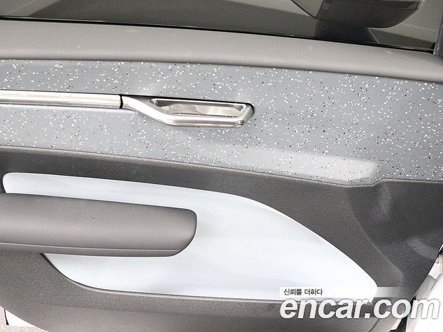 Volvo EX30 Ultra 2025 — фото 15