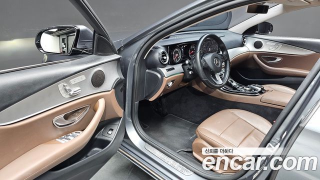 Mercedes-Benz E-Class (W213) E200 Avantgarde 2017 — фото 12
