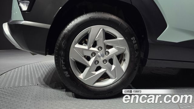 Hyundai Kona (SX2) Gasoline 1.6 Turbo 2WD Premium 2023 — фото 5
