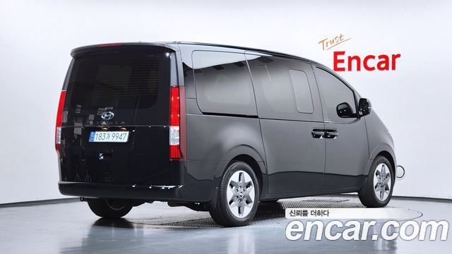 Hyundai Staria L3.5 Tourer 9-Seater Modern 2023 — фото 2