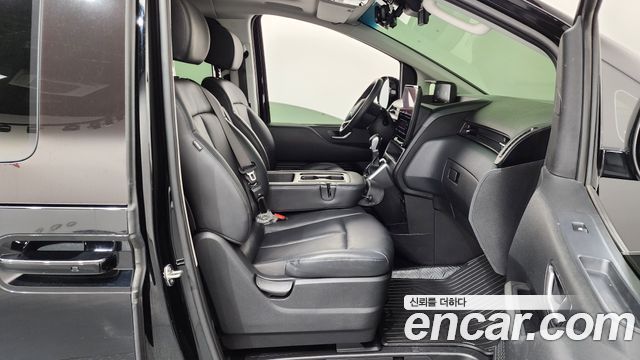 Hyundai Staria L3.5 Tourer 9-Seater Modern 2023 — фото 11