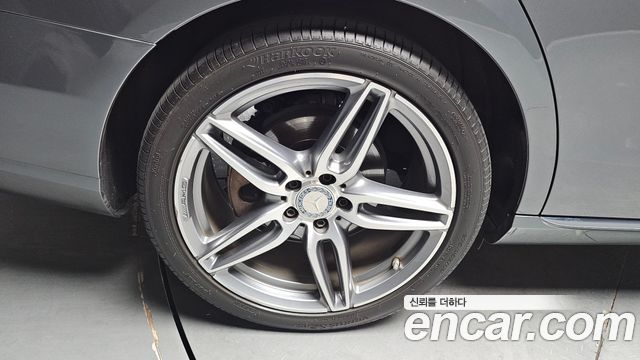 Mercedes-Benz E-Class (W213) E220d Avantgarde 2017 — фото 5