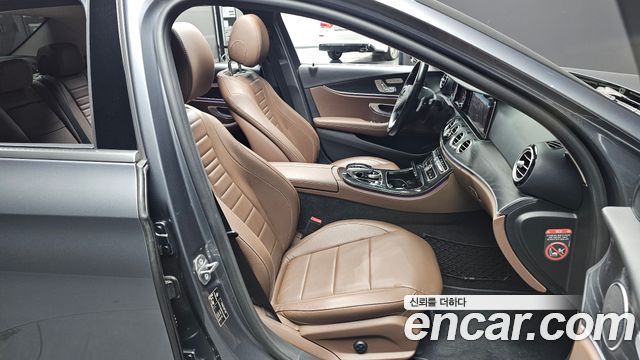 Mercedes-Benz E-Class (W213) E220d Avantgarde 2017 — фото 10