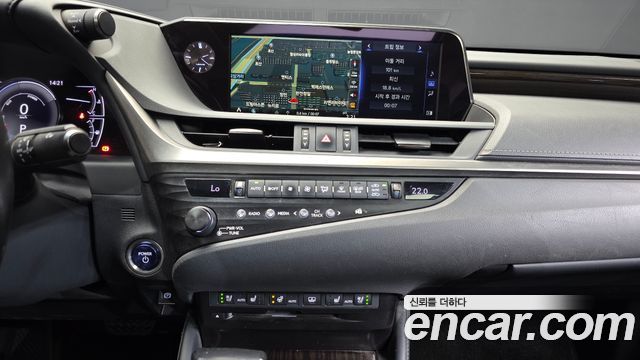 Lexus ES300h (VII) Luxury 2019 — фото 14