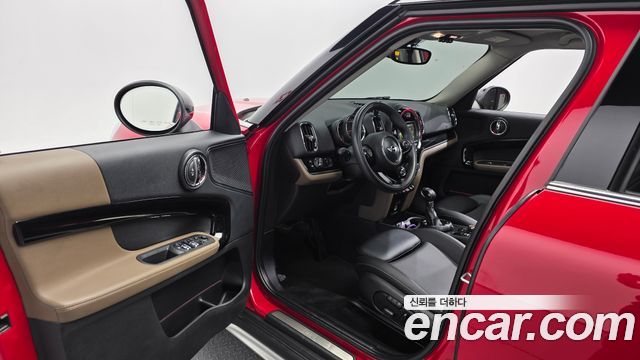MINI Cooper D Countryman Standard 2nd 2018 — фото 10