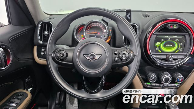 MINI Cooper D Countryman Standard 2nd 2018 — фото 13