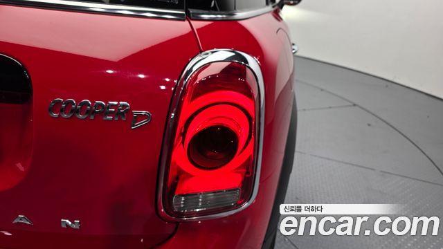 MINI Cooper D Countryman Standard 2nd 2018 — фото 23