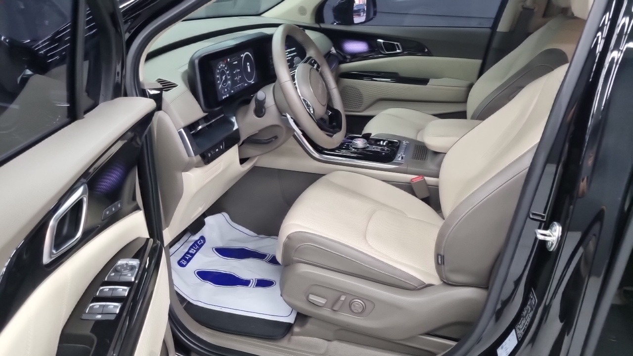 Kia Carnival (IV) Diesel 9-Seater Hi-Limousine Signature 2023 — фото 10