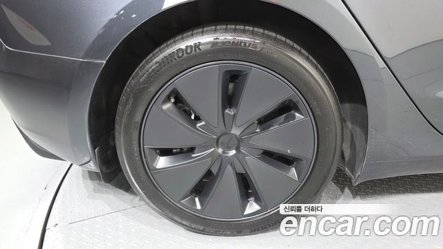 Tesla Model 3 Long Range AWD 2024 — фото 5