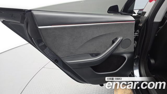 Tesla Model 3 Long Range AWD 2024 — фото 25