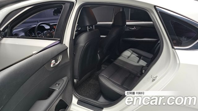 Kia K3 Trendy 2020 — фото 12