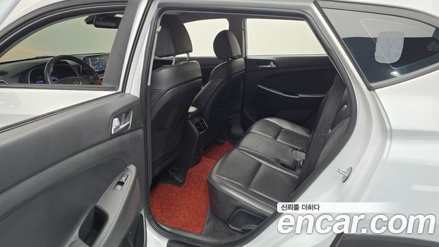 Hyundai Tucson Gasoline 1.6 turbo 2WD Premium 2019 — фото 11