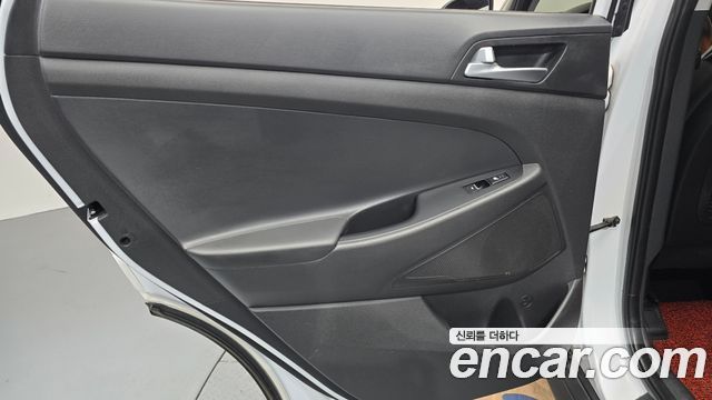 Hyundai Tucson Gasoline 1.6 turbo 2WD Premium 2019 — фото 25