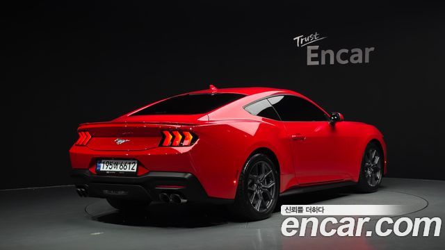 Ford Mustang (VII) 2.3 EcoBoost Premium Coupe 2025 — фото 2