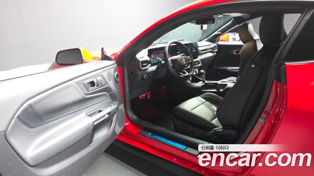 Ford Mustang (VII) 2.3 EcoBoost Premium Coupe 2025 — фото 10