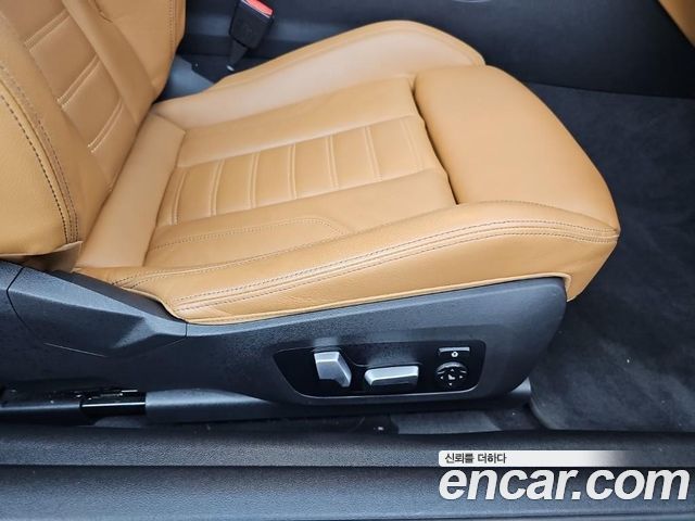 BMW 4 Series (G22) M440i xDrive FIrst Edition Coupe 2021 — фото 21