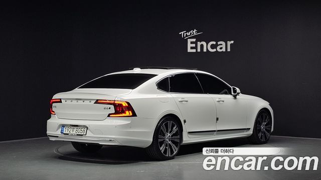Volvo S90 B6 AWD Ultimate Bright 2024 — фото 2