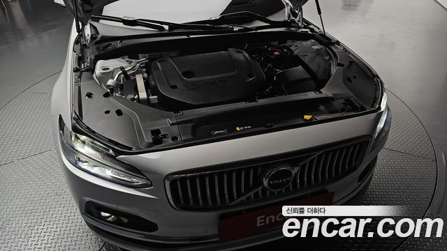 Volvo S90 B6 AWD Ultimate Bright 2024 — фото 6