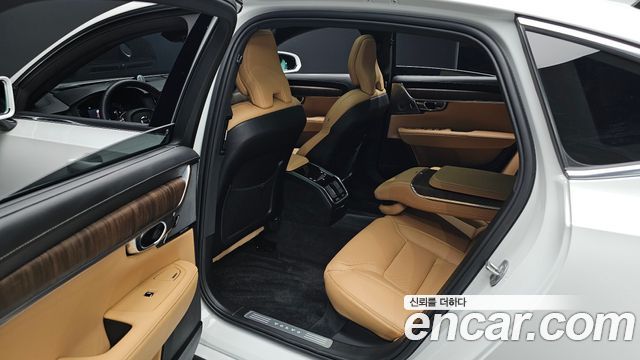 Volvo S90 B6 AWD Ultimate Bright 2024 — фото 12
