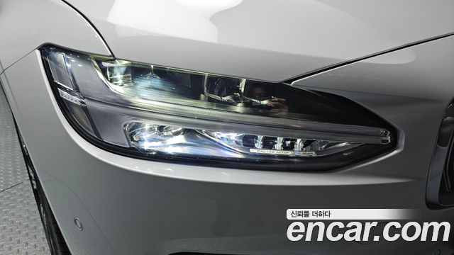 Volvo S90 B6 AWD Ultimate Bright 2024 — фото 22